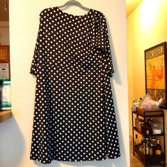 East Adeline Polka-dot Faux Wrap dress - Picture 2 of 5
